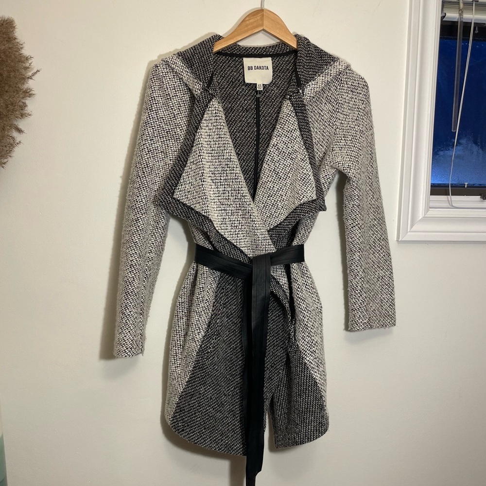 NWOT BB Dakota Wrap Sweater in Multi-Heathered Grey & Faux Leather belt